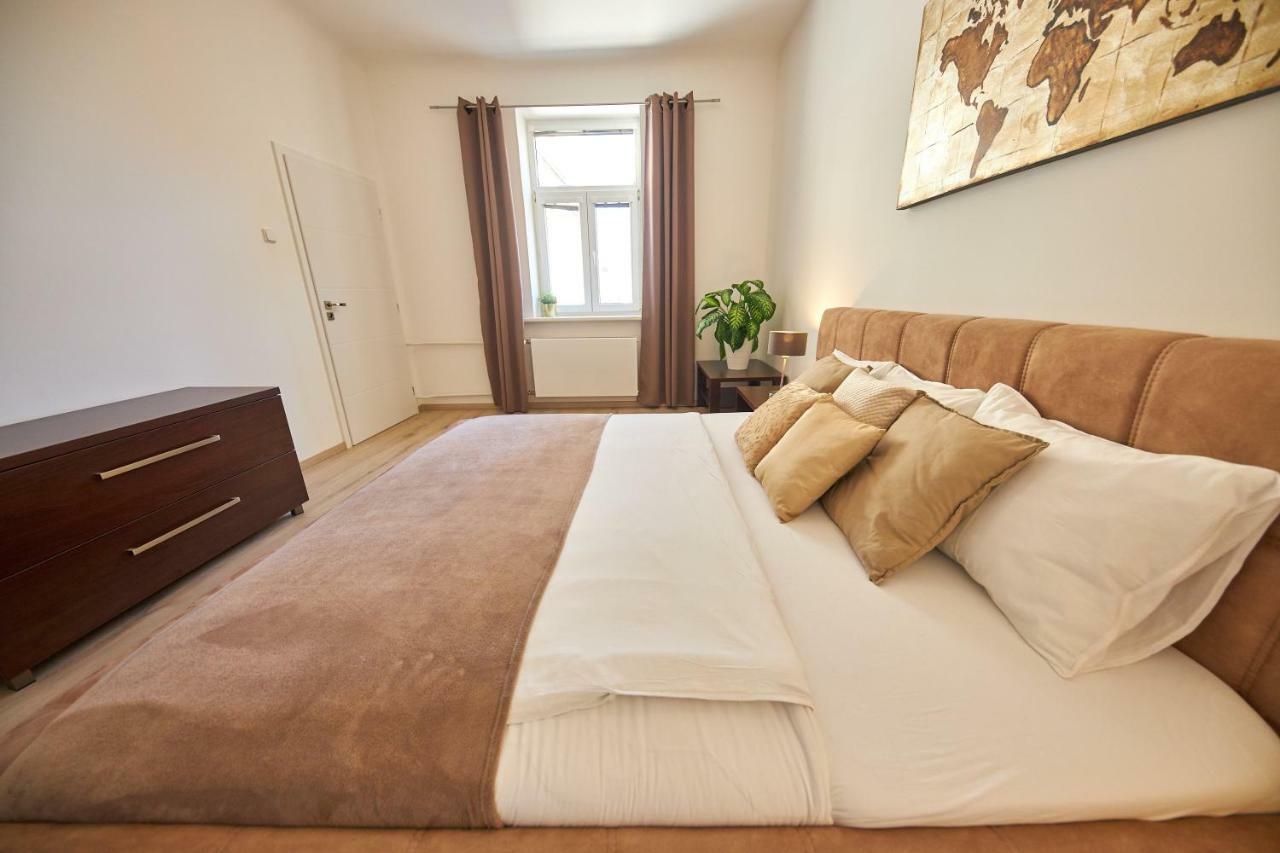 Le Monde Apartment Bratislava - Amazing 5Bdr In Downtown Exterior photo